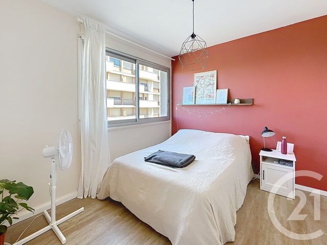 Appartement F3 bis &agrave; louer - 3 pi&egrave;ces - 67,74 m2 - Clermont Ferrand - 63 - AUVERGNE