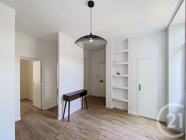 Appartement F3 &agrave; louer - 3 pi&egrave;ces - 48,28 m2 - Clermont Ferrand - 63 - AUVERGNE