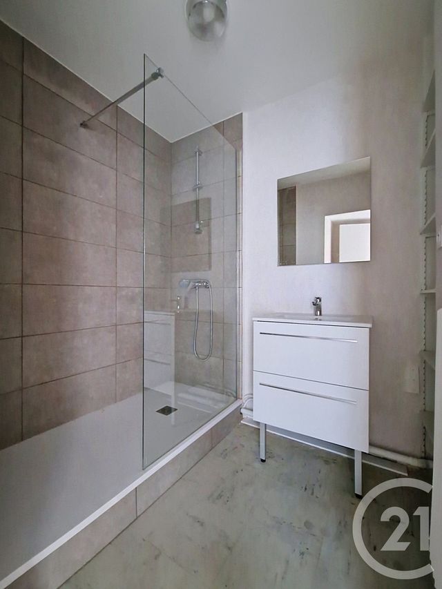 Appartement T3 &agrave; vendre - 3 pi&egrave;ces - 64,39 m2 - Clermont Ferrand - 63 - AUVERGNE