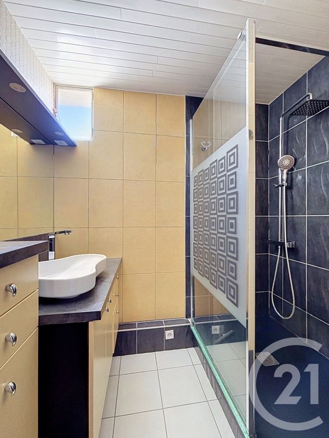 Appartement F4 &agrave; vendre - 4 pi&egrave;ces - 69,51 m2 - Chamalieres - 63 - AUVERGNE