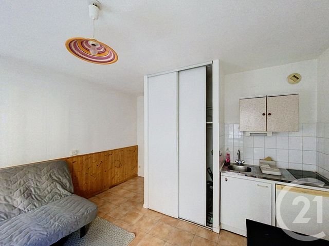 Appartement Studio &agrave; louer - 1 pi&egrave;ce - 21,11 m2 - Clermont Ferrand - 63 - AUVERGNE