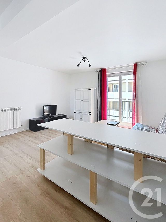 Appartement F2 &agrave; louer - 2 pi&egrave;ces - 43,99 m2 - Clermont Ferrand - 63 - AUVERGNE