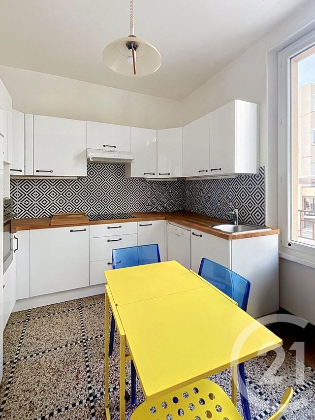 Maison &agrave; louer - 6 pi&egrave;ces - 165,72 m2 - Clermont Ferrand - 63 - AUVERGNE