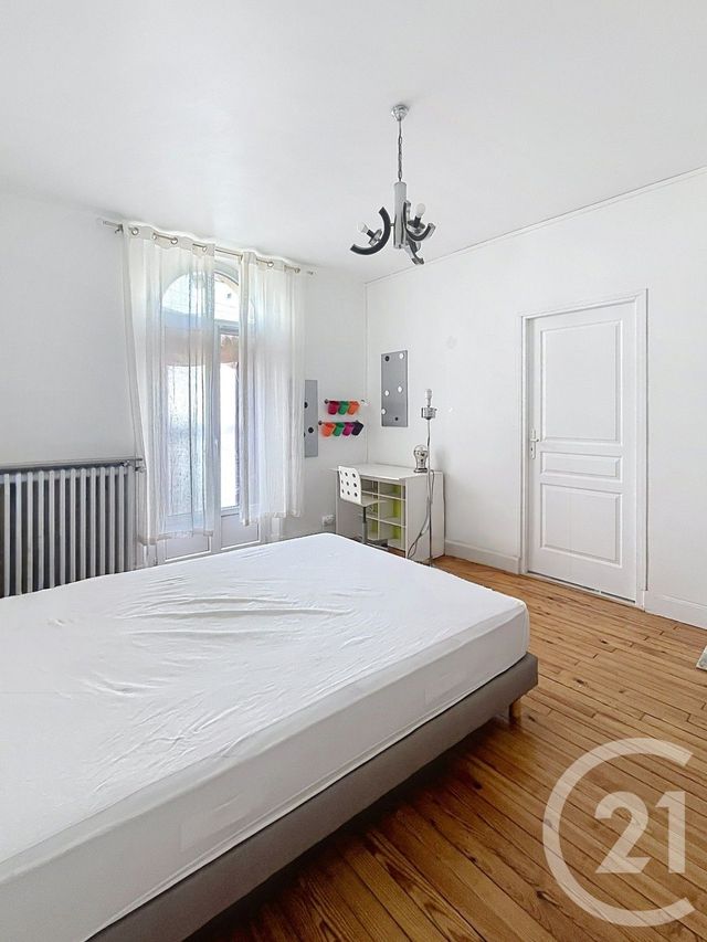 Maison &agrave; louer - 6 pi&egrave;ces - 165,72 m2 - Clermont Ferrand - 63 - AUVERGNE
