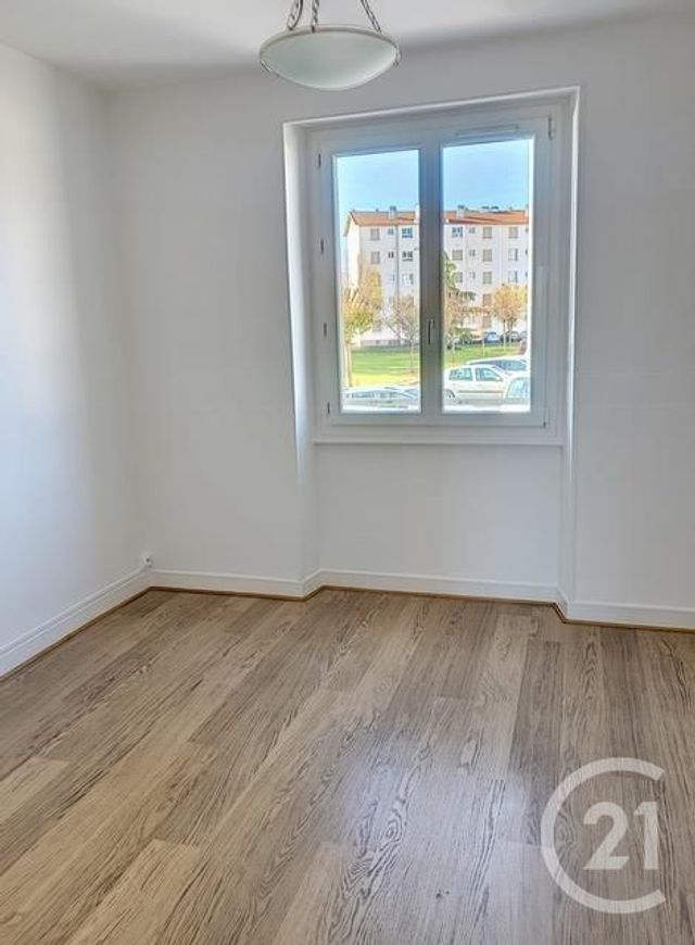 Appartement F3 &agrave; louer - 3 pi&egrave;ces - 64,76 m2 - Clermont Ferrand - 63 - AUVERGNE
