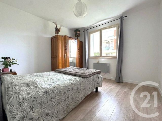 Appartement F3 bis &agrave; louer - 3 pi&egrave;ces - 76,59 m2 - Clermont Ferrand - 63 - AUVERGNE
