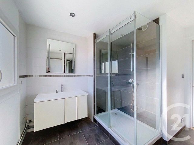 Appartement F3 &agrave; louer - 3 pi&egrave;ces - 82,45 m2 - Clermont Ferrand - 63 - AUVERGNE