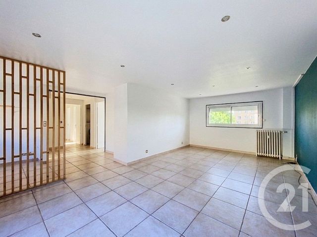 Appartement F3 &agrave; louer - 3 pi&egrave;ces - 82,45 m2 - Clermont Ferrand - 63 - AUVERGNE