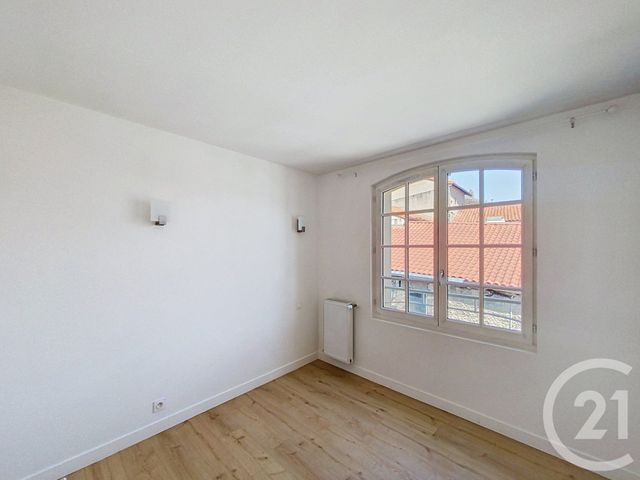 Appartement F3 &agrave; louer - 3 pi&egrave;ces - 55,68 m2 - Clermont Ferrand - 63 - AUVERGNE