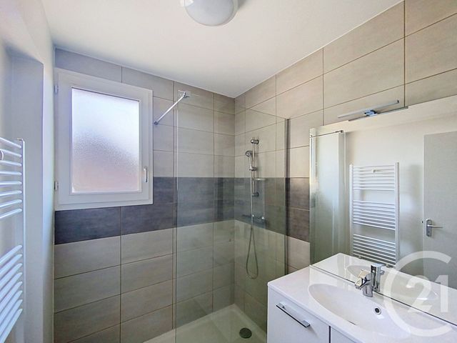 Appartement F3 &agrave; louer - 3 pi&egrave;ces - 55,68 m2 - Clermont Ferrand - 63 - AUVERGNE