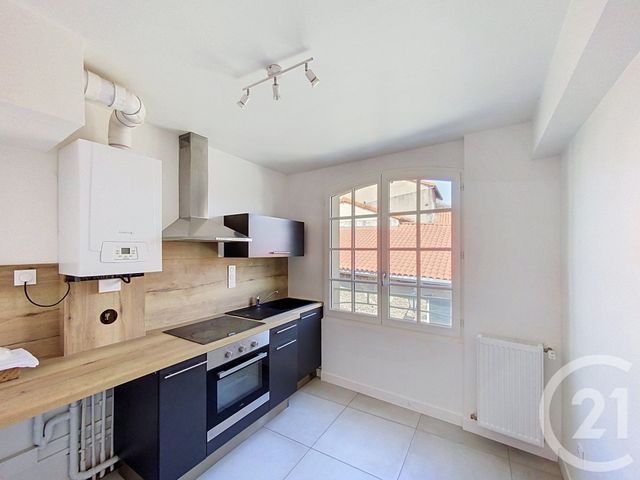 Appartement F3 &agrave; louer - 3 pi&egrave;ces - 55,68 m2 - Clermont Ferrand - 63 - AUVERGNE