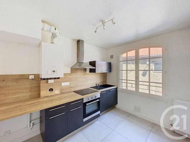 Appartement F3 &agrave; louer - 3 pi&egrave;ces - 56,94 m2 - Clermont Ferrand - 63 - AUVERGNE