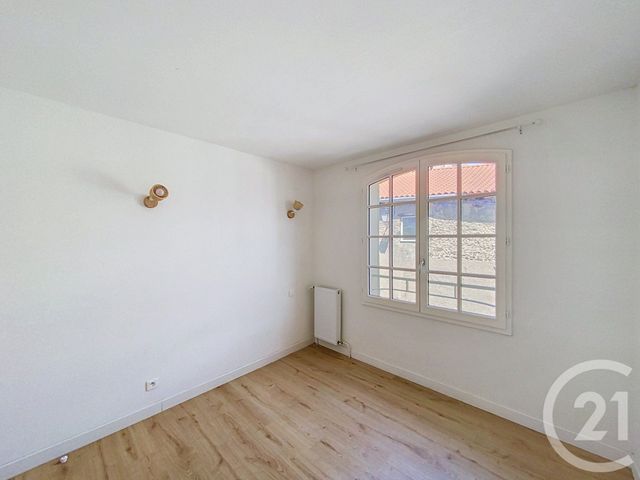 Appartement F3 &agrave; louer - 3 pi&egrave;ces - 56,94 m2 - Clermont Ferrand - 63 - AUVERGNE