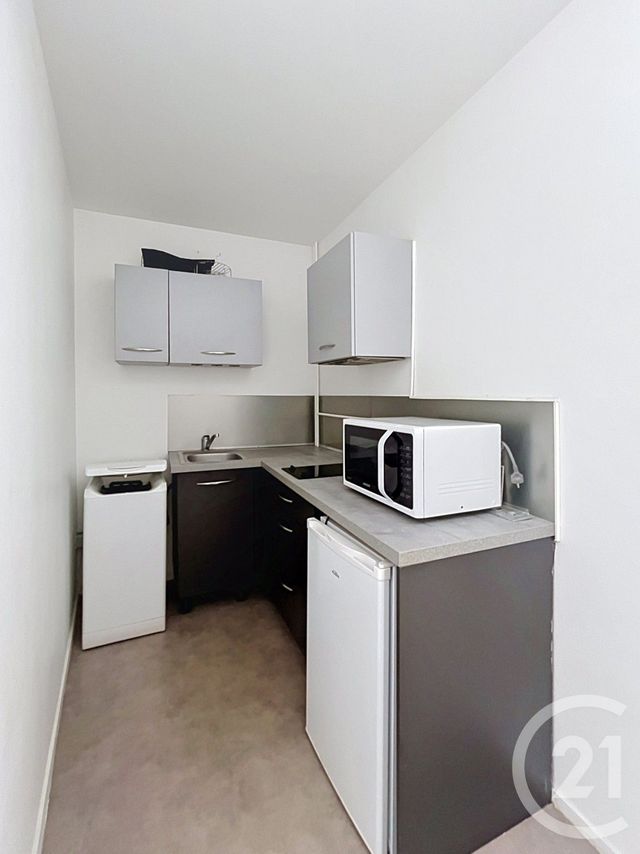 Appartement T1 &agrave; louer - 1 pi&egrave;ce - 27,04 m2 - Clermont Ferrand - 63 - AUVERGNE