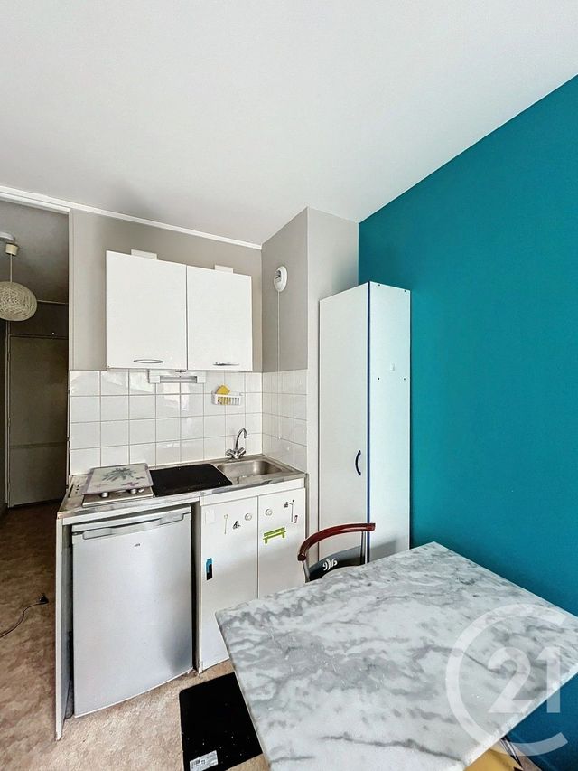 Appartement Studio &agrave; louer - 1 pi&egrave;ce - 16,80 m2 - Clermont Ferrand - 63 - AUVERGNE