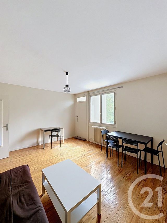 Appartement F1 &agrave; louer - 1 pi&egrave;ce - 27,63 m2 - Clermont Ferrand - 63 - AUVERGNE