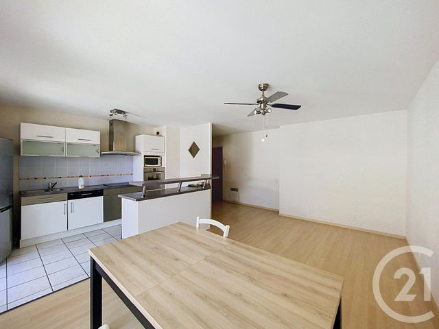 Appartement F3 &agrave; louer - 3 pi&egrave;ces - 63,87 m2 - Clermont Ferrand - 63 - AUVERGNE