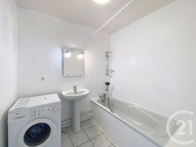 Appartement F3 &agrave; louer - 3 pi&egrave;ces - 63,87 m2 - Clermont Ferrand - 63 - AUVERGNE