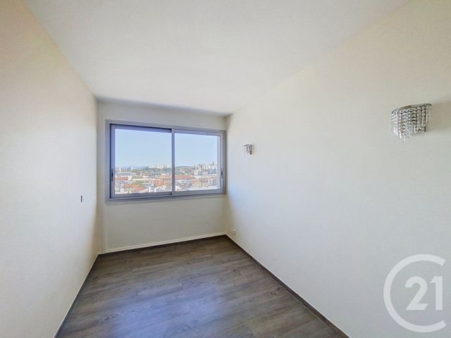 Appartement F4 &agrave; louer - 4 pi&egrave;ces - 65,30 m2 - Clermont Ferrand - 63 - AUVERGNE