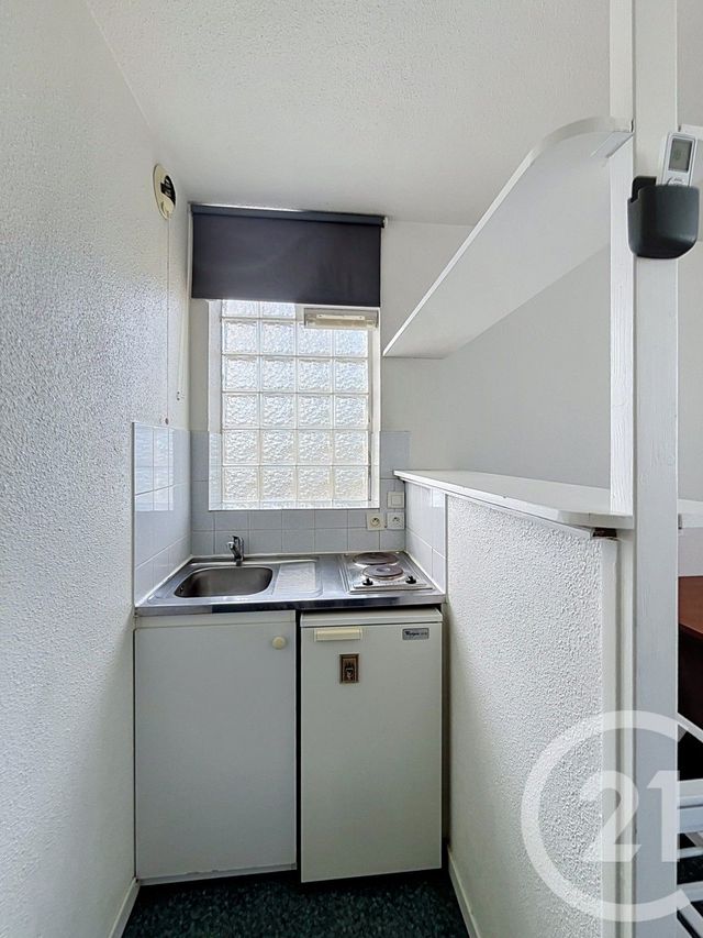 Appartement F1 &agrave; louer - 1 pi&egrave;ce - 18,05 m2 - Clermont Ferrand - 63 - AUVERGNE