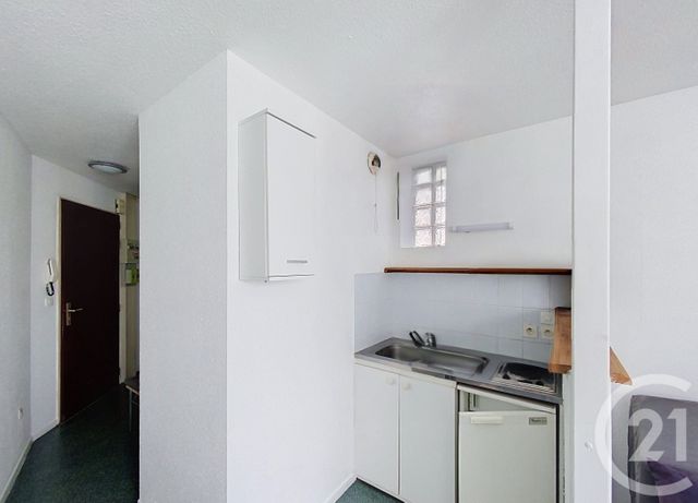 Appartement F1 &agrave; louer - 1 pi&egrave;ce - 18,20 m2 - Clermont Ferrand - 63 - AUVERGNE