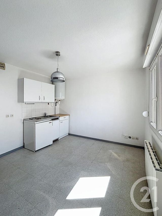 Appartement F1 &agrave; louer - 1 pi&egrave;ce - 18 m2 - Clermont Ferrand - 63 - AUVERGNE