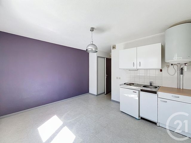 Appartement F1 &agrave; louer - 1 pi&egrave;ce - 18 m2 - Clermont Ferrand - 63 - AUVERGNE