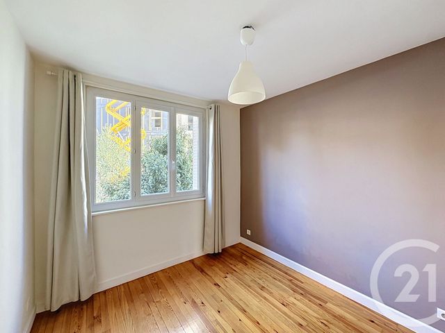 Appartement F3 &agrave; louer - 3 pi&egrave;ces - 60,16 m2 - Clermont Ferrand - 63 - AUVERGNE
