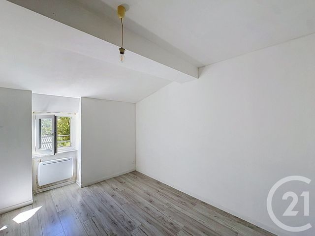 Appartement F3 &agrave; louer - 3 pi&egrave;ces - 63,79 m2 - La Roche Blanche - 63 - AUVERGNE