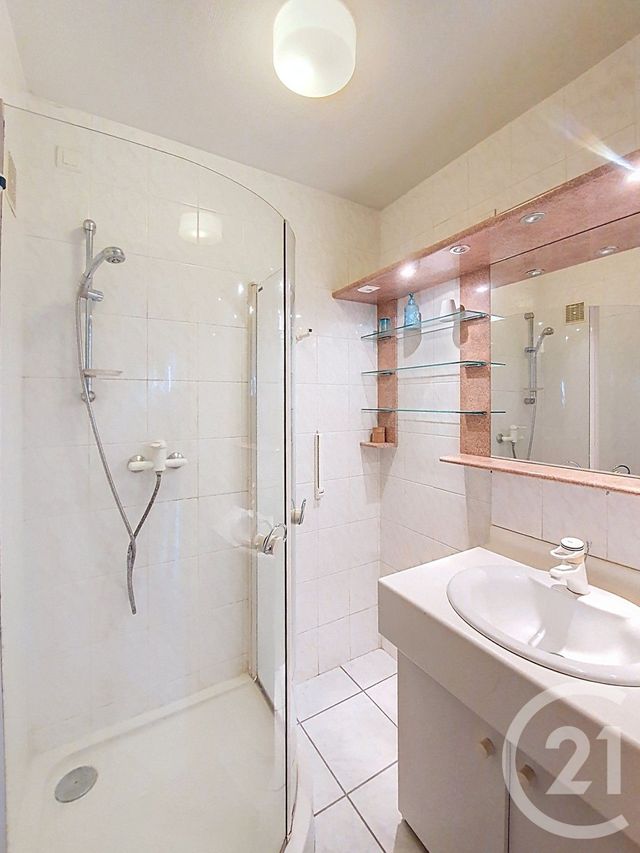 Appartement F1 &agrave; louer - 1 pi&egrave;ce - 32,76 m2 - Royat - 63 - AUVERGNE