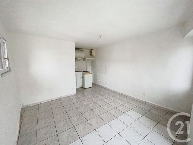 Appartement F1 &agrave; louer - 1 pi&egrave;ce - 16,76 m2 - La Roche Blanche - 63 - AUVERGNE