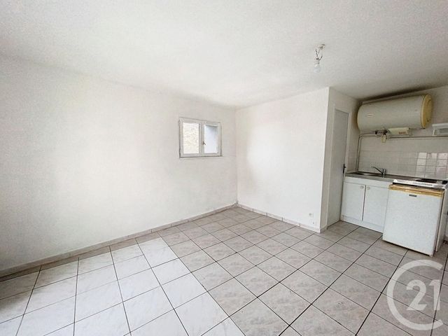 Appartement F1 &agrave; louer - 1 pi&egrave;ce - 16,76 m2 - La Roche Blanche - 63 - AUVERGNE