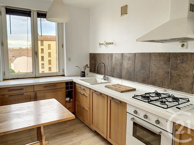 Appartement F4 &agrave; louer - 4 pi&egrave;ces - 72,56 m2 - Clermont Ferrand - 63 - AUVERGNE