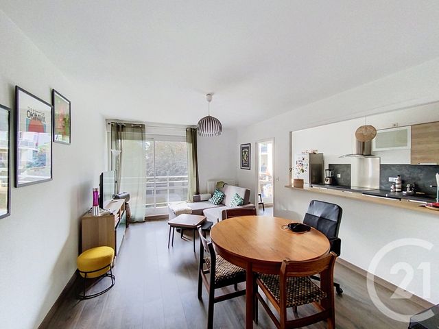 Appartement F3 &agrave; louer - 3 pi&egrave;ces - 66,83 m2 - Clermont Ferrand - 63 - AUVERGNE