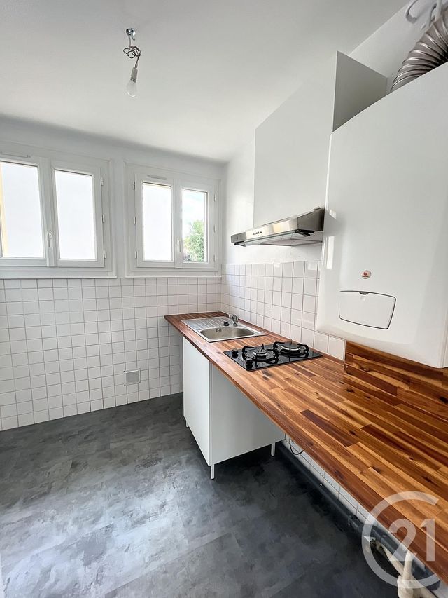 Appartement F3 &agrave; louer - 3 pi&egrave;ces - 59 m2 - Clermont Ferrand - 63 - AUVERGNE