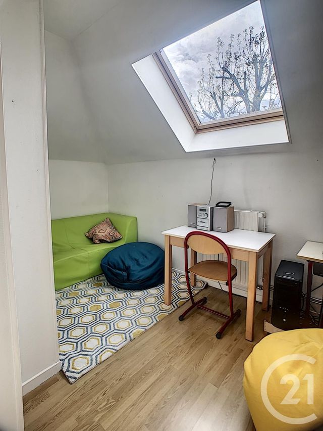 Maison &agrave; louer - 9 pi&egrave;ces - 139,08 m2 - Gerzat - 63 - AUVERGNE