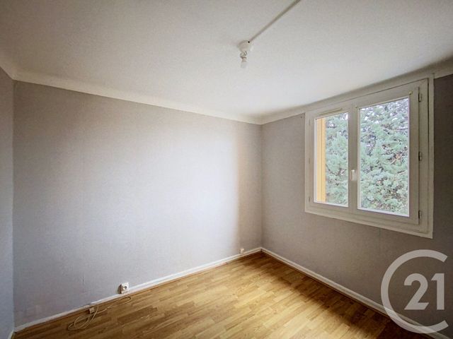 Appartement &agrave; louer - 4 pi&egrave;ces - 66 m2 - Clermont Ferrand - 63 - AUVERGNE