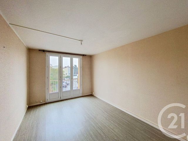 Appartement &agrave; louer - 4 pi&egrave;ces - 66 m2 - Clermont Ferrand - 63 - AUVERGNE