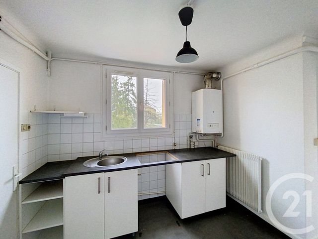 Appartement &agrave; louer - 4 pi&egrave;ces - 66 m2 - Clermont Ferrand - 63 - AUVERGNE