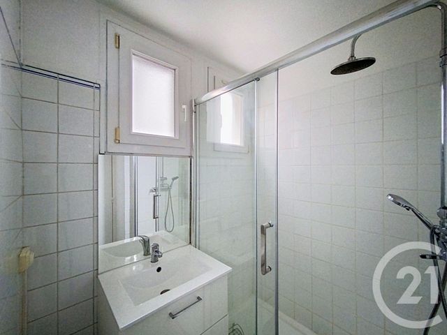 Appartement &agrave; louer - 4 pi&egrave;ces - 66 m2 - Clermont Ferrand - 63 - AUVERGNE