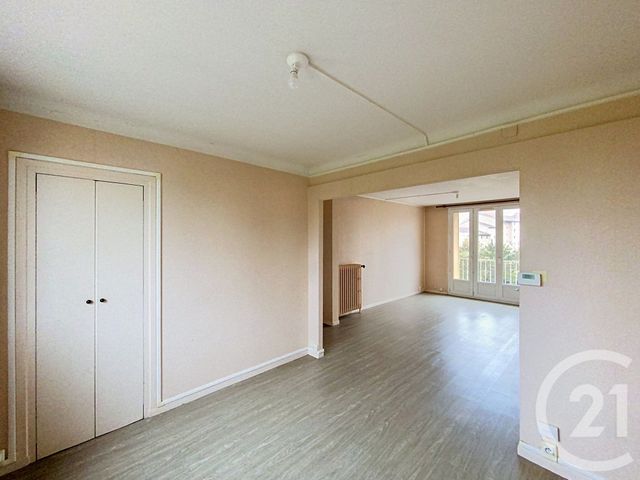 Appartement &agrave; louer - 4 pi&egrave;ces - 66 m2 - Clermont Ferrand - 63 - AUVERGNE
