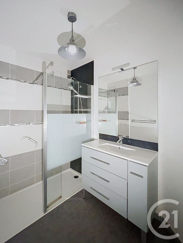 Appartement F3 &agrave; vendre - 3 pi&egrave;ces - 73,92 m2 - Clermont Ferrand - 63 - AUVERGNE