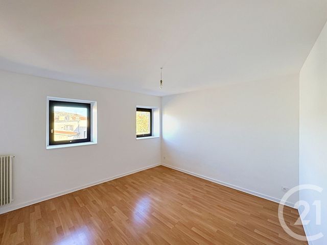 Appartement F3 &agrave; louer - 3 pi&egrave;ces - 102,18 m2 - Clermont Ferrand - 63 - AUVERGNE