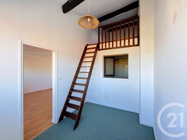 Appartement F3 &agrave; louer - 3 pi&egrave;ces - 102,18 m2 - Clermont Ferrand - 63 - AUVERGNE