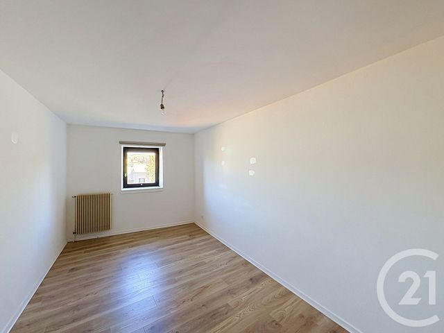 Appartement F3 &agrave; louer - 3 pi&egrave;ces - 102,18 m2 - Clermont Ferrand - 63 - AUVERGNE