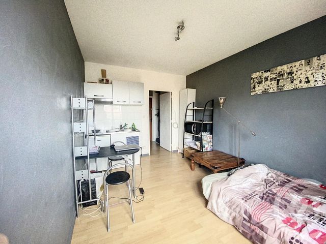 Appartement F1 &agrave; louer - 1 pi&egrave;ce - 18,26 m2 - Beaumont - 63 - AUVERGNE