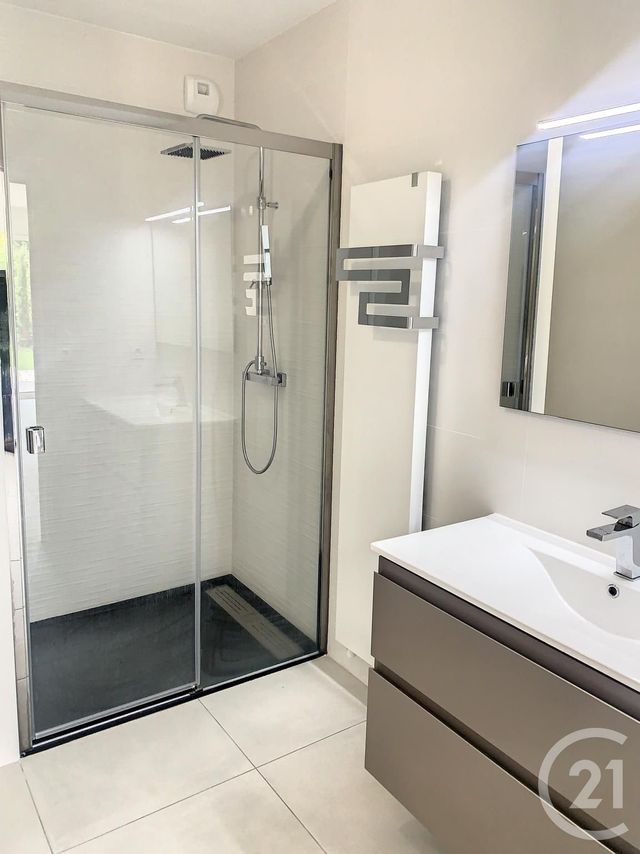 Appartement F2 &agrave; louer - 2 pi&egrave;ces - 52,25 m2 - Clermont Ferrand - 63 - AUVERGNE