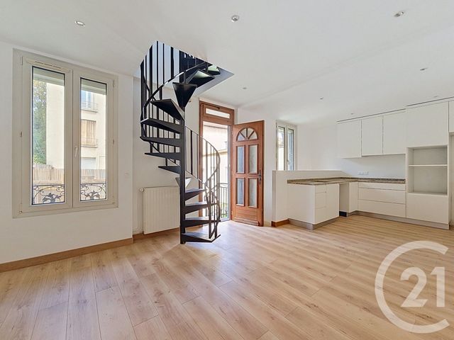 Maison &agrave; vendre - 4 pi&egrave;ces - 77,50 m2 - Villejuif - 94 - ILE-DE-FRANCE