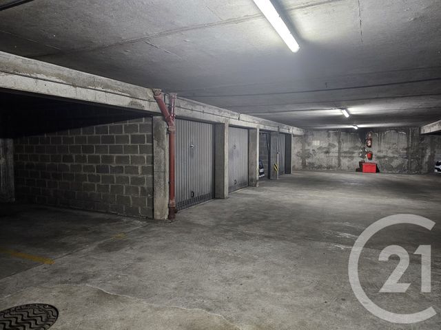 Parking à vendre - 13 m2 - Ivry Sur Seine - 94 - ILE-DE-FRANCE