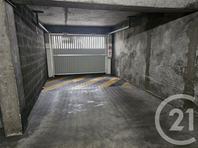 Parking à vendre - 13 m2 - Ivry Sur Seine - 94 - ILE-DE-FRANCE